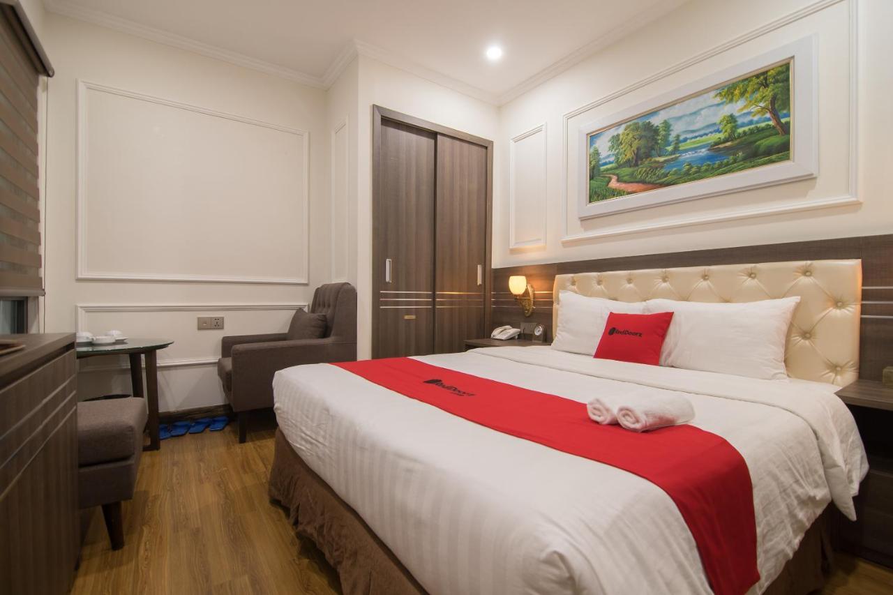 Reddoorz Near Hoang Quoc Viet Street Hotel
