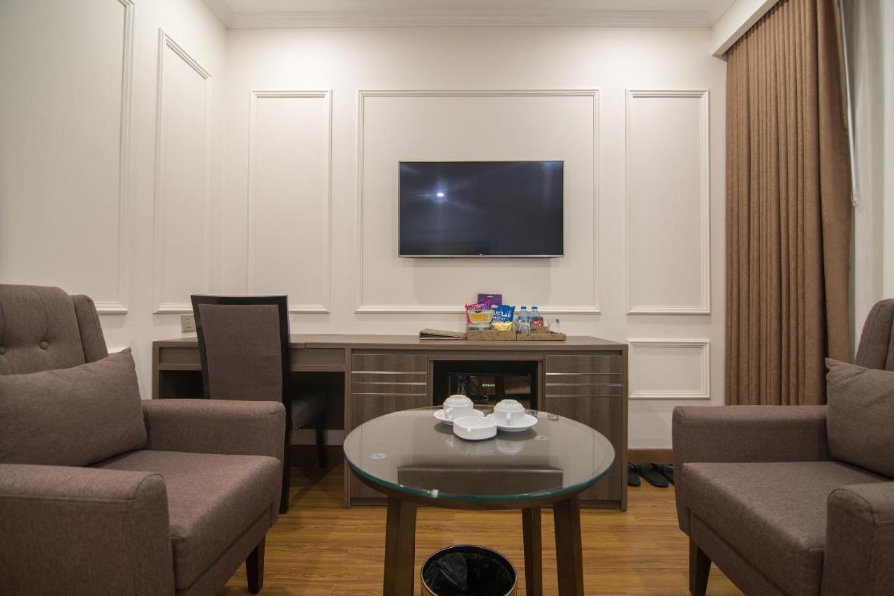 Reddoorz Near Hoang Quoc Viet Street 3* Hanoi